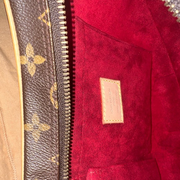 Authentic Louis Vuitton Croissant MM - Picture 9 of 11